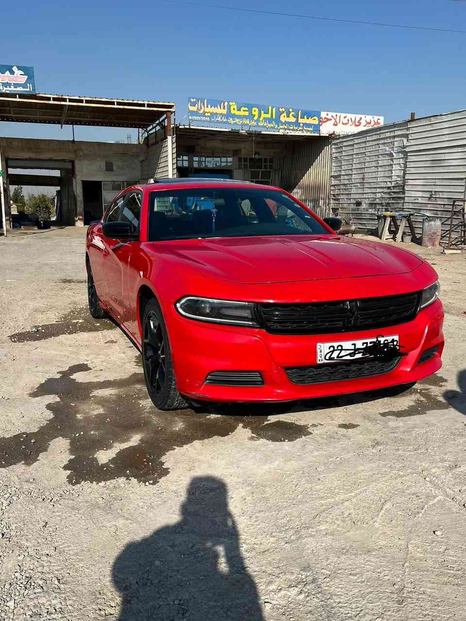 السلام عليكم     جارجر موديل2020 Sxt plus فول مواصفات. وارد امريكي حادثها مثل ما موضح بلصور بارد شي قليل بلبنيد والدعامية نفسها راجعة 
السيارة جاهزة تخم تاير صدر جديد 
رقم اربيل بسمي 
ماشية ١٢٦ ميل 
للاستفسار ***********
***********
ترهم مراوس بالانترة او سيراتو
