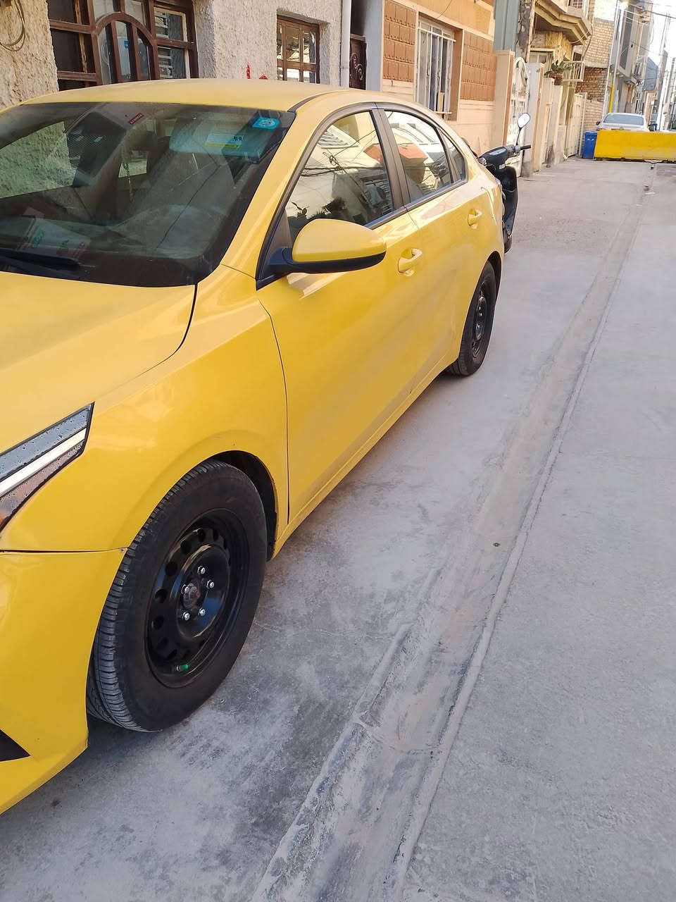 فورتي 22 جاملغ الامامي مبدل شواصي سليمه كير ومحرك بلادي ماشيه 72 مدوشمه ارضيات وكشنات تايرات جدد قبل شهر شديتهن مكان السياره بغداد ‏‏‪***********‬‏ رايدها 153 وبيها مجال
