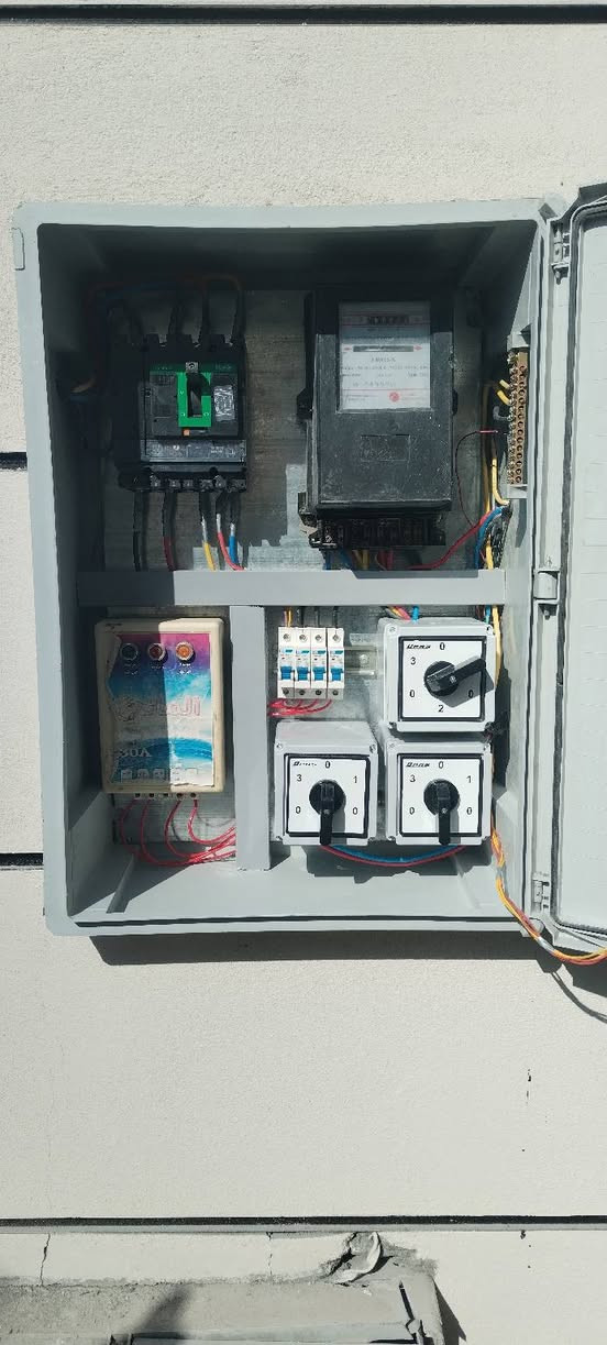 سلام عليكم انا كهربائي
محتاج شغل وي مقاول شركه كون مستمر
مكاني بغداد زعفرانيه ***********
هذا شغلي
