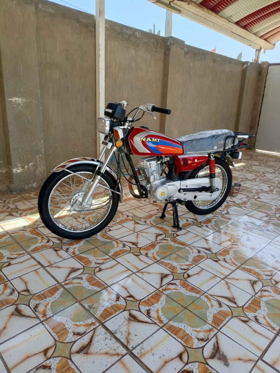 السلام عليكم 
نامه امتياز 25 اوراق سكنر دراجه جاهزه مجهزه مكينه ناعمه شلعه ومعدل كهربائيات شغاله السعر 650 وبيه مجال مكان ابو صخير ***********
