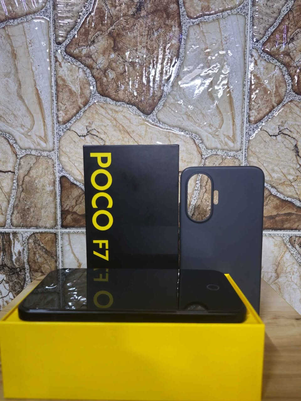 للبيع Poco F7 (نظيف جداً)
  السعر: 550 الف بي مجال مكاني كركوك ما عندي توصيل. 
استخدام خفيف جداً ونظيف 100% بدون أي خدوش أو مشاكل
 المواصفات:
المعالج: Snapdragon 8s Gen 4
الرام: 12GB + 6GB RAM توسعة
التخزين: 512GB UFS 4.1
الشاشة: 6.83 إنچ AMOLED 120Hz
البطارية: 6500mAh 
الشحن: 90W
 الملحقات:
كرتون أصلي
شاحن + سلك أصلي
شاشة ضد الكسر و الخدوش
كفر أصلي
 الحالة:
الجهاز نظيف جداً + بطارية 99%
ما مفتوح ولا بيه أي صيانة. كركوك, العراق


**إذا كنت صاحب هذا الإعلان وتريد حذفه لأي سبب، رجاءا أرسل رسالة إلى الدعم الفني**