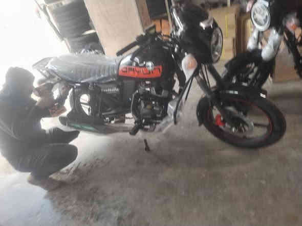 دايوان موديل 25 شكل الجديد متوفر يمنا جمله مفرد مرقم وبدون ارقام كميه مفتوحه خيره من الله مكان ديالى خالص عندنا توصيل يشمل الى جميع المحافظات اتصل انتصل وبي خير وتدلل السعر بلاش تفليش *********** ***********
