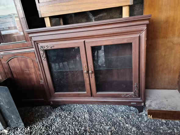 السلام عليكم  مسواگ جديد اخشاب في (ساحة الخضرانيه ) 
ابوسمير الجبوري للأثاث المستعمل الموقع الخضرانيه الشارع العام للأستفسار الأتصال على الرقم (***********) و بي واتساب
