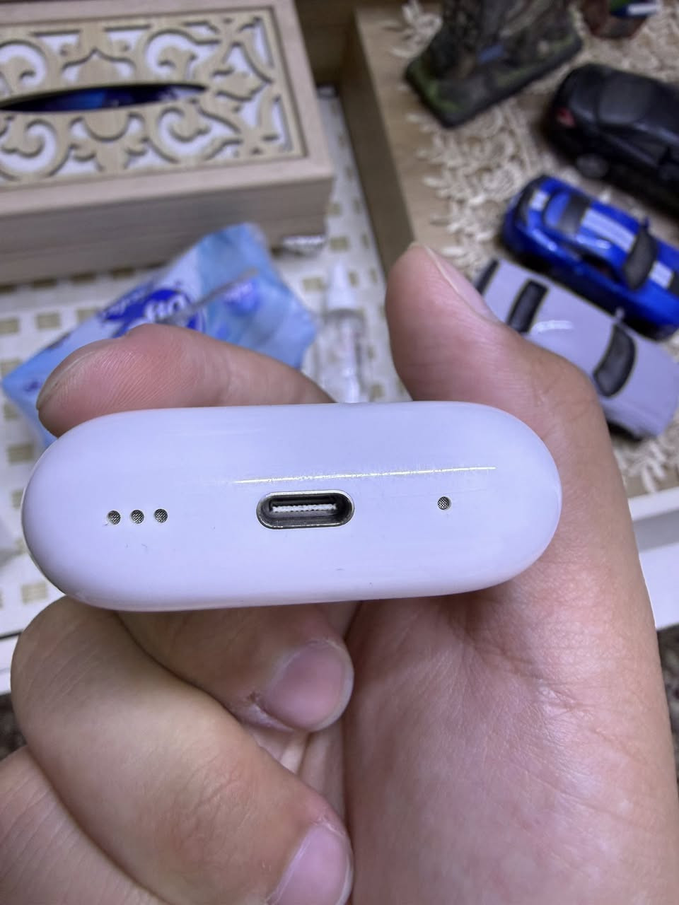 السلام عليكم
ايربودز برو ٢ usb-c
السماعة نظيفة حيل وموضحة بالصور
السماعة ضمان ماستر
السماعة كامل ملحقات عدة واير الشحن
+ وياها حافظة للكيس هدية
سعر السماعة 175 
مكاني بغداد السيدية
تواصل واتساب فقط ***********
