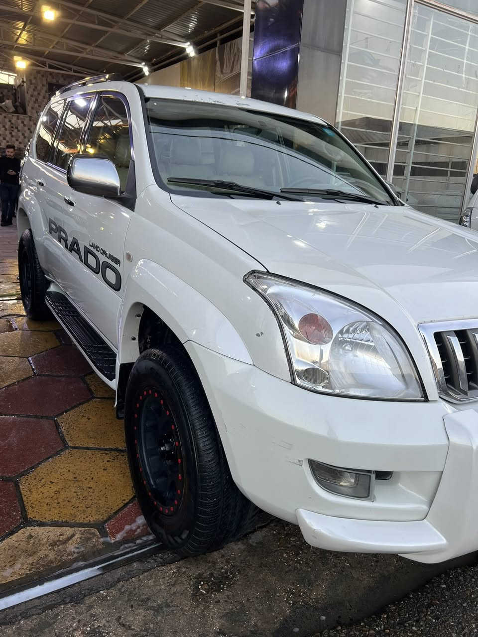 السلام عليكم برادو 2007 السياره بدون صبغ مكينه V6 السياره خير من الله كلش جديده مكاني بغداد السعر 175وبيها مجال وهذه رقمي ***********.
