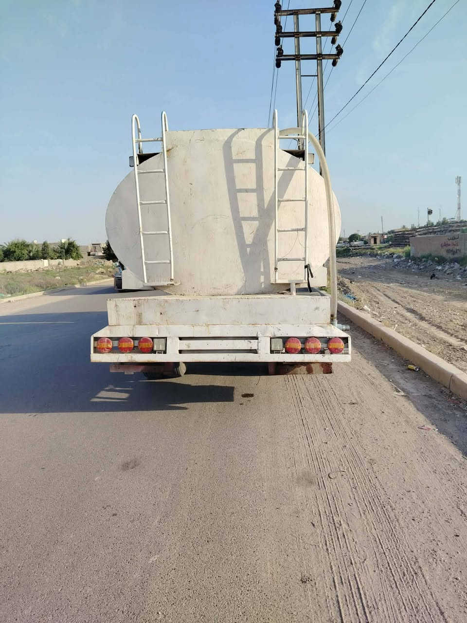 السلام عليكم تنكر لبه للبيع رقم بغداد الماني سياره جاهزه للشغل السعر ١٠ملاين وبيها مجال المكان بغداد المحموديه *********** ملاحضه اني مكلف بل نشر
