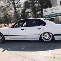 بي إم ٥٢٥ • ١٩٩١ • رانية