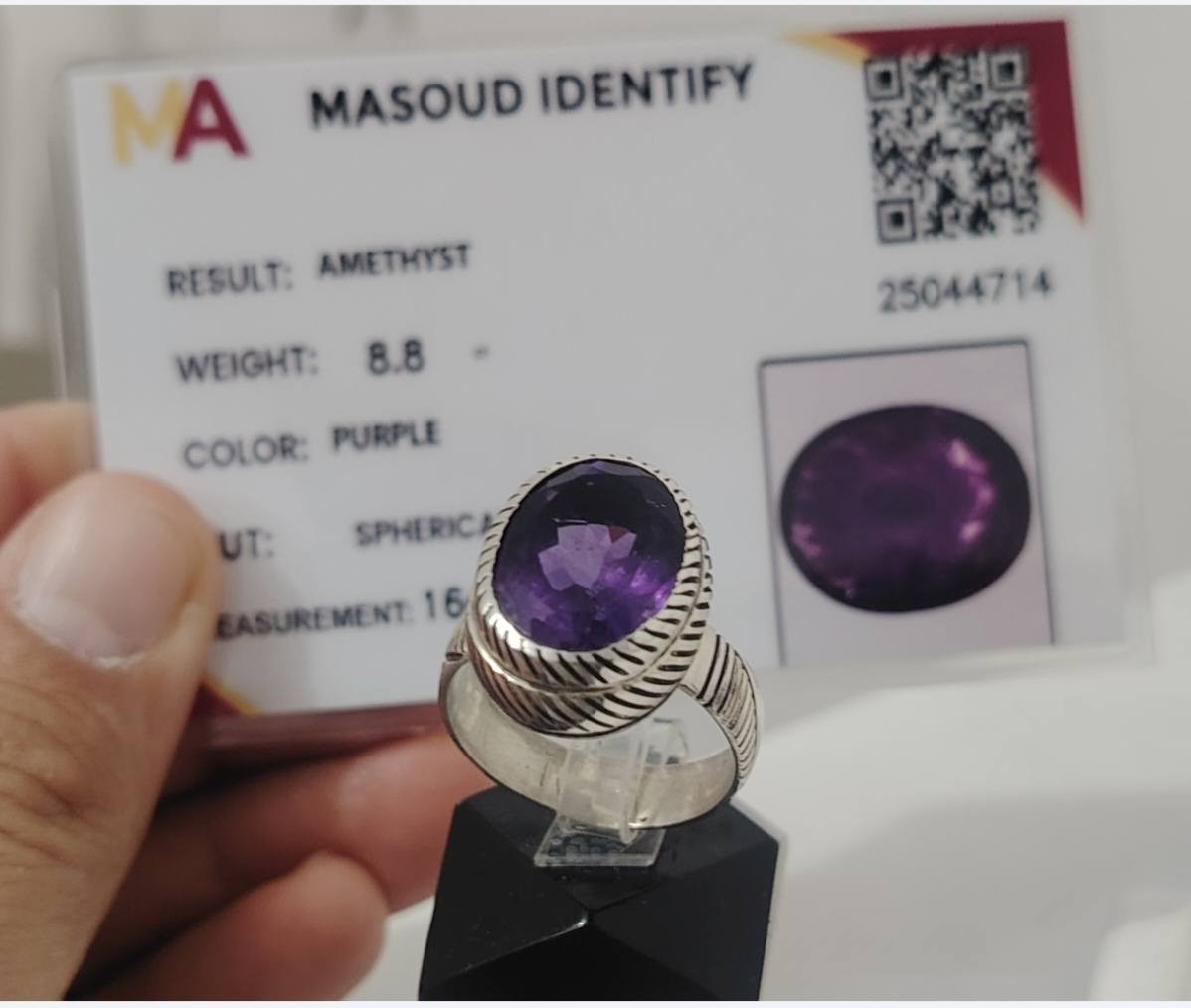 خاتم من حجر الجمشت الأفريقي الطبيعي
صياغه ثقيلة وجميلة فضه عيار ٩٢٥
مع شهادة المنشأ وضمان الخاتم الاصلي
يوجد توصيل إلى جميع المحافظات
التواصل ع الخاص او ع الواتساب ***********
