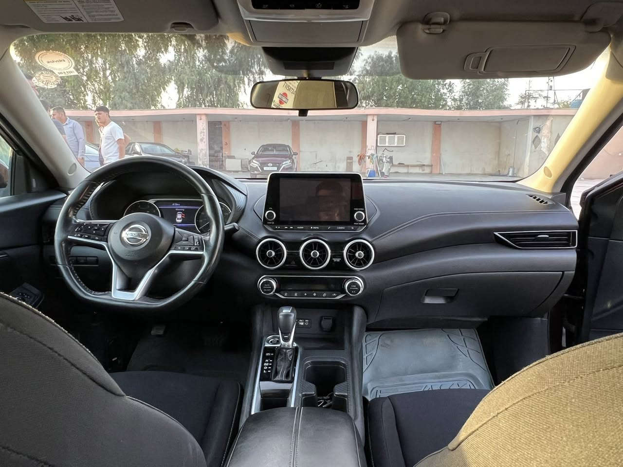 نيسان سنترا SV
موديل : 2021
سعه المحرك : 2000 cc

ضرر ( جاملغ سايق + ربع بنيد صبغ  )
رقم السيارة :سليمانية

قراءة العداد :48 ml  
المواصفات:
• بصمه تشغيل
•بصمه ابواب
•ويل كاب SV 
•شاشه 
•سستم ايفون
•كامره  خلفية 
•رادار امامي
•رادار خلفي للوقوف المفاجئ 
•حساس مرايا جانبيه
•تحديد مسرب
• قياده ذاتيه  
• تحكم ستيرن
•مثبت سرعه
• بلوتوث  
•حجر بيئه بلادي
جميع المواصفات موضحه بالصور
السعر 130 وبي مجال بسيط 
للاستفسار
( *********** )
