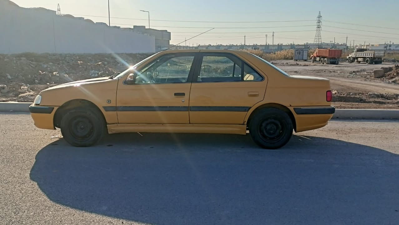 السلام عليكم
بيجو بارص 2015 سيارة جاهزة من كلشي مابيهه اي نقص مصفرة هيئة وغرامات رقم واسط مكينة خير من الله كير فرنسي جديد السعر 40 وبيهه مجال للاستفسار ***********
