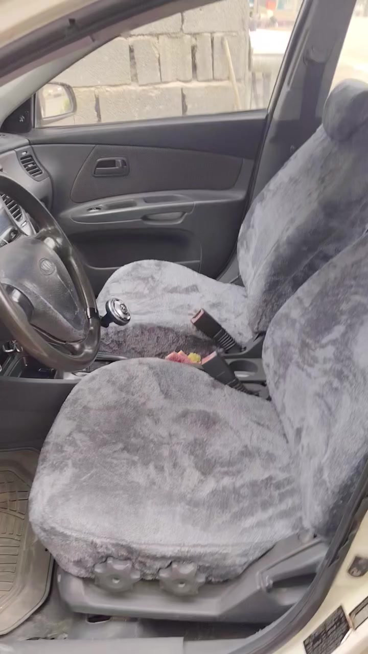 السلام عليكم دوشمه ريو خام فرو مترفر جميع اللوان افتحلك كشنات او اشتغل ب35قفل مع العمل رجاءً بدون عمله جماعه ال25اعبر المنشور مكان كربلاء الحسينه مجاور مطعم كباب الكساء عامود198مقابل مدرسه الامام الحسن ***********
