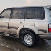 لاندكروزر • ١٩٩٥ • صبغ عام بالكويت