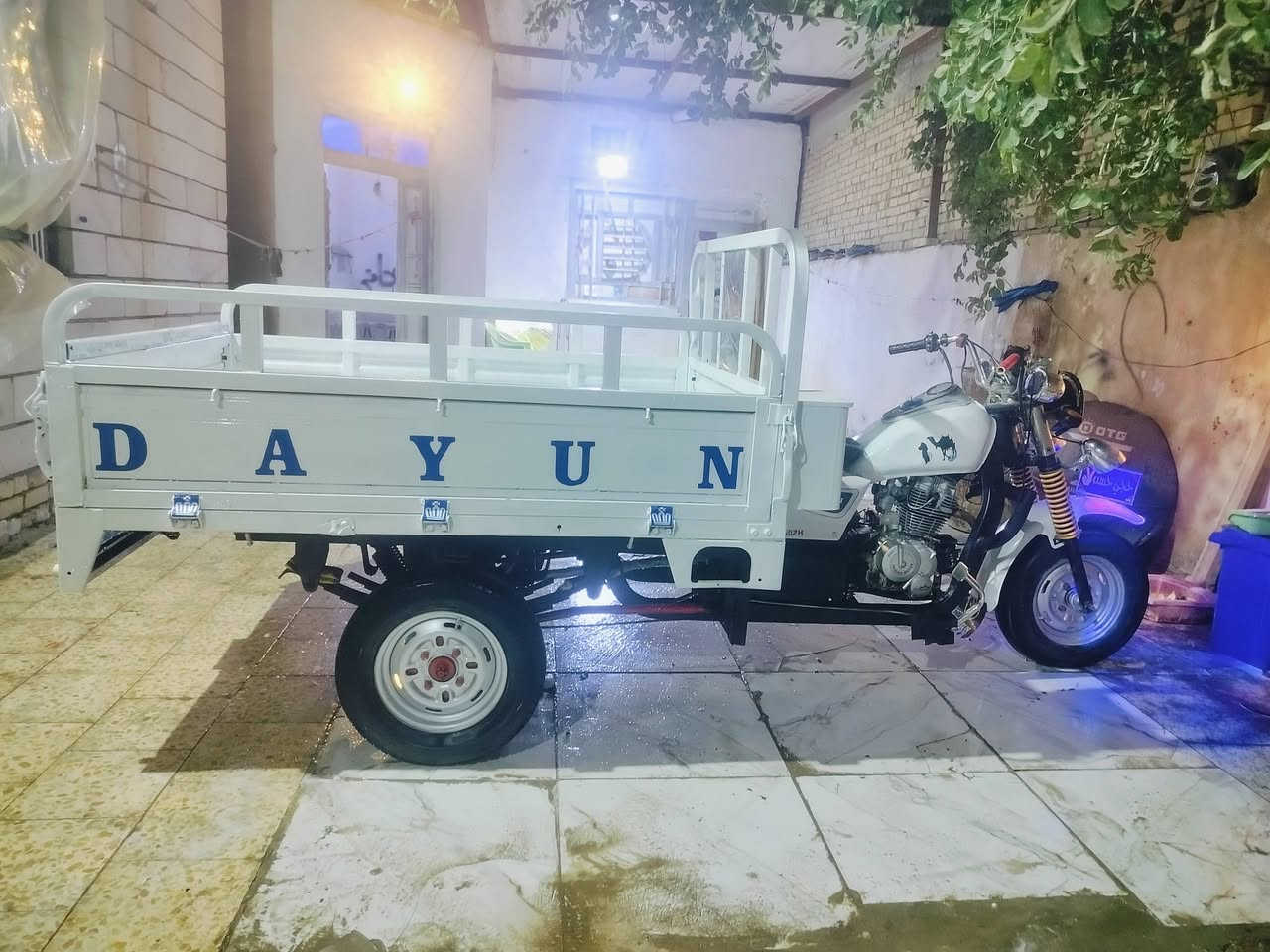 السلام عليكم ستوته للبيع مديل 15 اوراق اصولي محرك 22 جمره مفتوح بستم كهربائيات سلف كله شغاله تايرات جدد جاهزه ترايك وين ماجان السعر مليون و 400 مكاني شطره وهذه رقمي ***********
