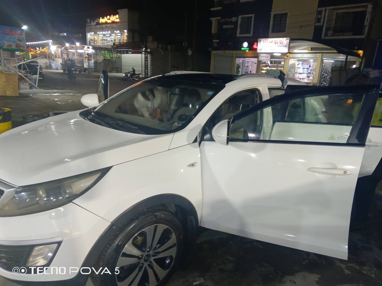 نقد وترهم قصد حسب الاتفاق 

سبورتج 2011خليجي مكفول من الصبغ ولضربة 
بس بيهة بارد قليل مال رصعات بس
محرك 2000دوش كير محرك كشر مكفول شرط التحويل 
السعرالنقد  135 مجال حك الجية 

***********
