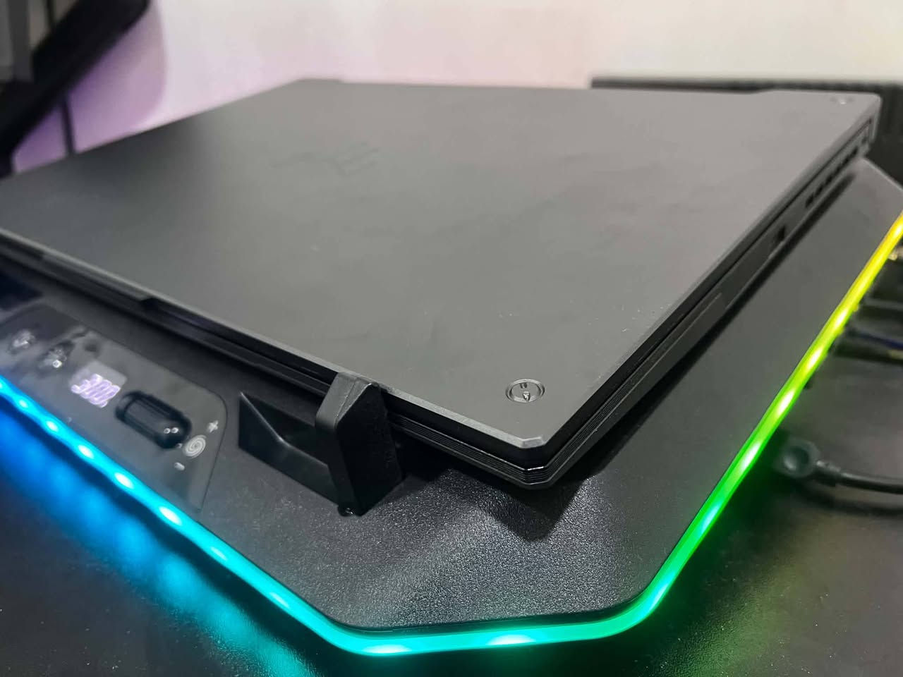 لابتوب كيمنك للبيع
Asus tuf gaming f17 
شاشة حجم 18 انج 
تردد 360Hz
مليار لون 100%sRGB

معالج  i7-12700H
24M Cache, up to 4.7 GHz, 14 cores: 6 P-cores and 8 E-cores
كرت شاشة RTX 3060 
نسخة 6G بقوة 140w

رامات 16Gb DDR5

ذاكرة 1 تيرا هارد m.2 سامسونج 

مكاني واسط 
وموجود توصيل لكل المحافظات
تواصل واتساب *********** ( لا تتصل فدوه اروحلك عندك سؤال راسلني)
