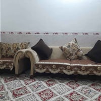 تخم قنفات للبيع عشر مقاعد جديد بدون اي ضرر مع الكوشات و٣ طبلات زجاج  ا...