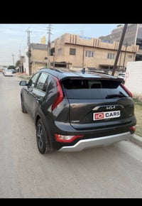 كيا نيرو 2024 امريكي السياره حادث بابين فول من عده الفتحه ماشيا 27500 ...