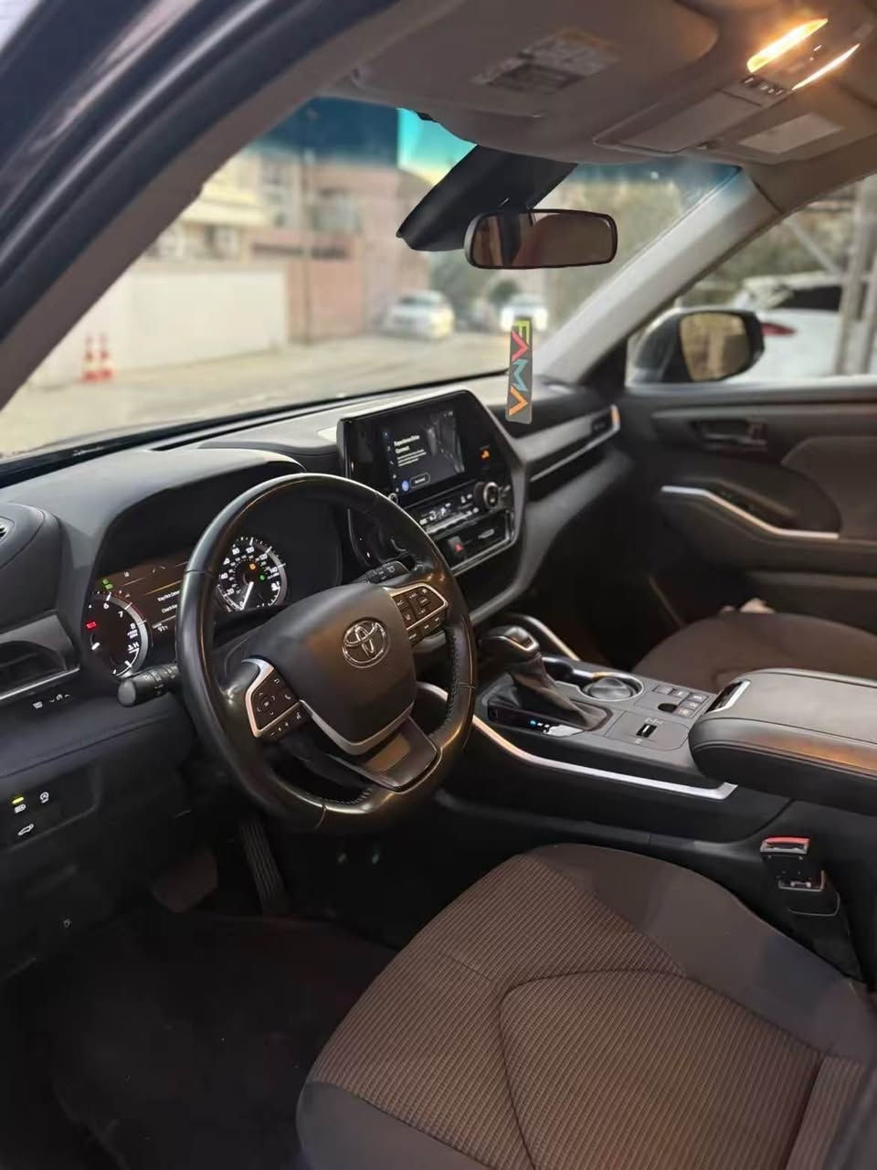 تويوتا هايلندر 2023 LE 
سياره رقم دهوك 
قتعتين صبغ : بوند و جملغ سايق ارباگ مرجع سستم بقصه علي شاصي 
63,000KM
***********

تويوتا هايلندر 2023 LE
سه ياره كه ره قه م دهوك 
دوپارچه بوياخ : بوند و جملغي سايق ارباگه كاني سيستم و بقصه كي بچوك له سه ري شاصي هه يه 
*********** أربيل, العراق
