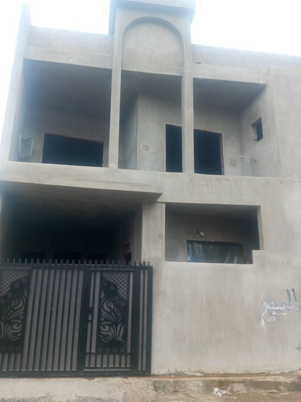 🛑 أعلان 

هيكل شبه كامل طابقين للبيع طابو ملك صرف 

🌍  مقابل جبهة التركمان سابقاً وحالياً عياده طب الاسنان 

🗺️المساحة 120 متر تقريباً تابع الخارطة 

ملاحظة/تأسيس ماء مجاري كهرباء لبخ كامل 

☎️للاستفسار اتصل *********** 

او مراجعة المكتب الكائن شارع العام بأتجاه بغداد مقابل حلويات علي الحمداني وصيدلية سما طوز 
ومن الله التوفيق 🏡
