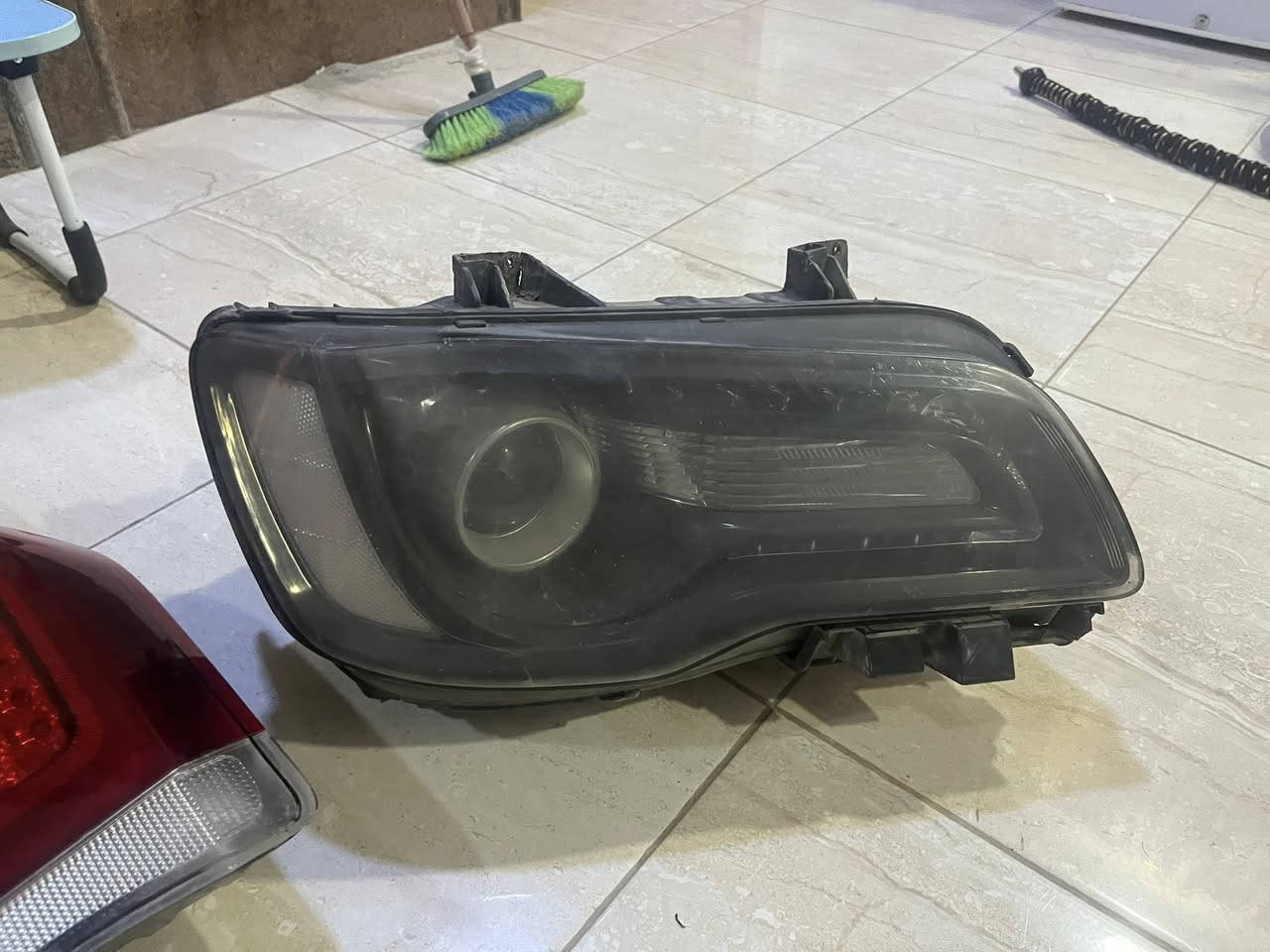 بلا لايت زوج حيل نضاف  كندي اصلي بس واحد بيه فطر وسويته 
لايت زوج مثل ما كدامك بالصورة 
وياهم هورنات زوج مال خط 
ابيع شلعه 210
مكاني موصل


**إذا كنت صاحب هذا الإعلان وتريد حذفه لأي سبب، رجاءا أرسل رسالة إلى الدعم الفني**