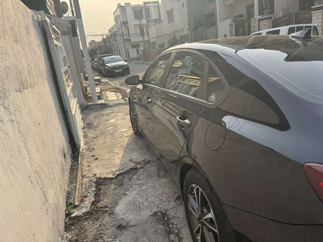 فورتي ٢٠٢٣ ماشيه ٢٧ الف ميل حادثها بنيد امبدل فقط بدون داوخل مواصفات مثبت سرعه تحديد مسار توقف ذاتي ثلاث انظمه قياده  دوشمه كشنات وارضيات تخم تاير جديد يعني جاهزه من كل النواحي السعر ١٤٦$ 
بغداد البياع ***********
