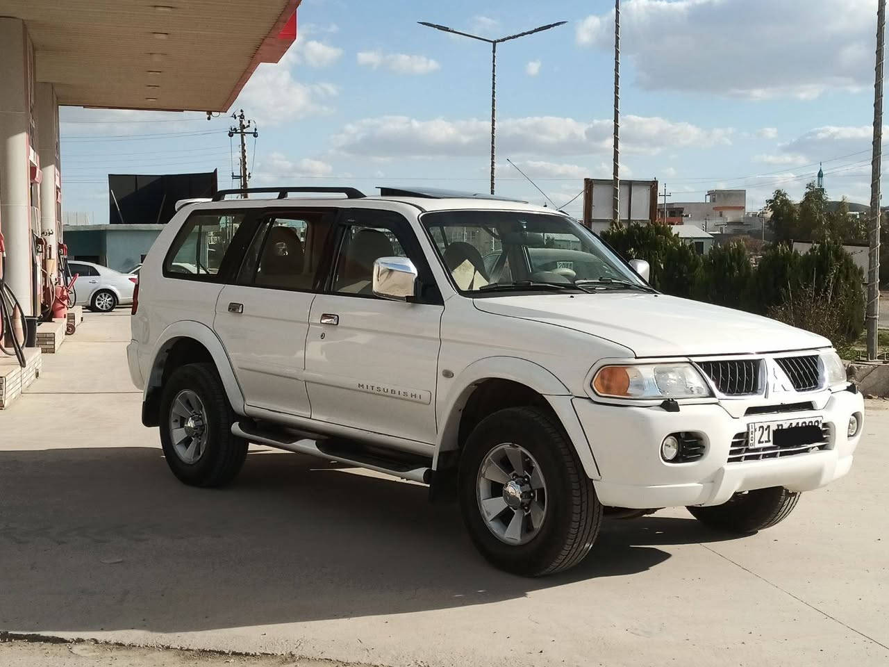 مستەربۆشی ناتێفا 2006
ژینگەو سەنەوی تا 2027 تازەیە هەزەی تازەیە
بێ بۆیاخە زۆر تون و تۆڵە  چوار تایەی لۆک تازە بۆ بەستراوە

ناو زەردە فۆرمیکایە  ئاوێنە کارەبایە  گێر ئۆتۆماتیکە دەبڵ ئەکسلە
نرخ. 100
چەمچەماڵ
***********
*********** شمشمل, السليمانية
