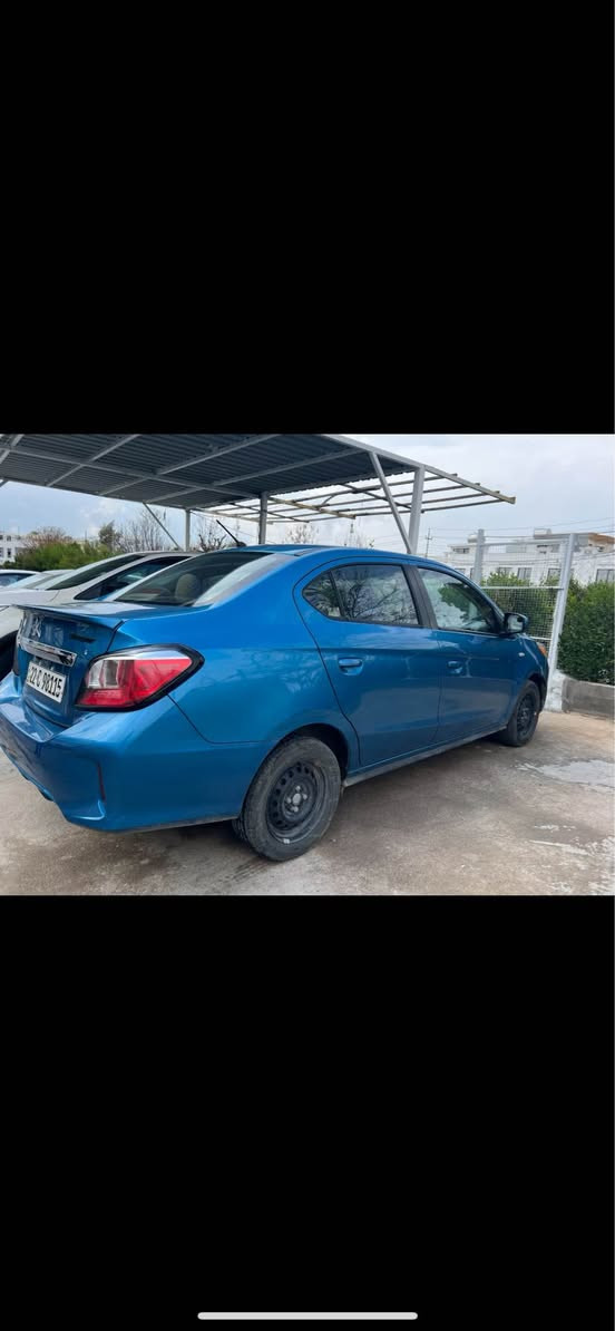 سلام علیکم 
 Mitsubishi mirage 2022
شاشە 
رادار
تحکمات ستیرن
رقم سنوی نوێیە
۱ پارچە بۆیەغ بێ داخیلی بێ ئرباک 
۲ شوێنی ساردە 
سعر 89 وەرەقە 
شوین هەولێر
*********** أربيل, العراق
