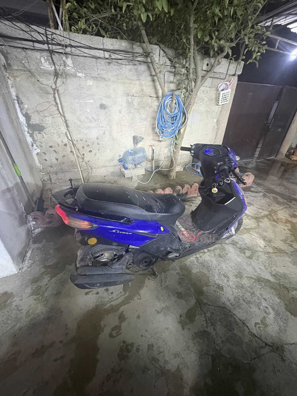 سلام عليكم سكنس محرك ياباني 🇯🇵دراجه كماله كهرباياته شغال شلعه او معدلل 
شراي يتصال ع هاذ لارقم***********
