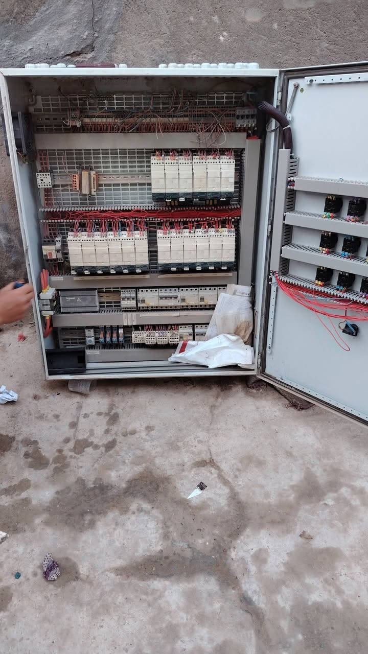 للبــــــــــــــــيع
***********
