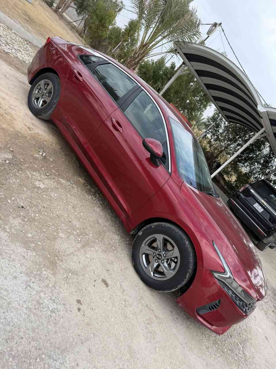 السلام عليكم للبيع كي فايف السعر147 موديل 2021 مكفوله من الصبغ صور الحادث مرفقه سرقه جاملغ ودعاميات ونفسهن راجعات ماشيه 64 عنوان السياره واسط الزبيديه ***********
