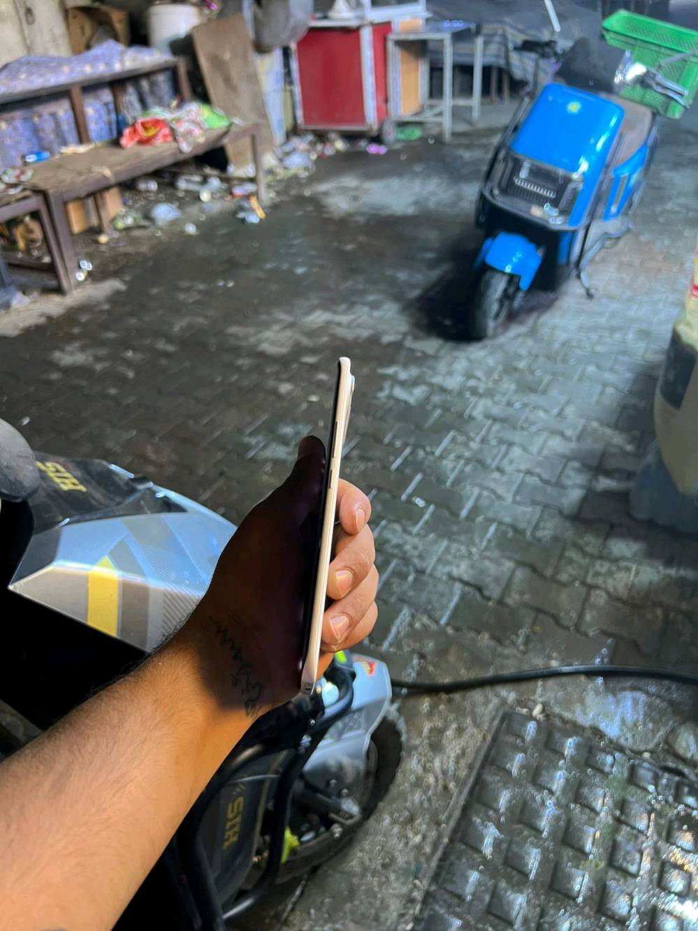 السلام عليكم جهاز تكنو بوفا سليم للبيع جهاز جديد ستخدام قليل اذكره 256السعر 275وبي مجال قليل مكاني بغداد شارع العلاوي الاتصال عله رقم فقط اتصال‏‪***********‬‏