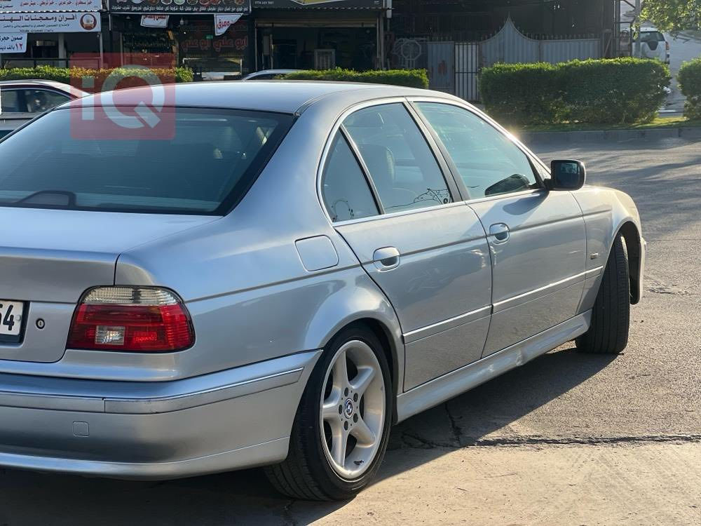 Bmw e39  صقر
محرك 528 تك فانوس 
بدون حادث 
صبغ حزام ابيعك عام 
تبريد ثلج 
السيارة بدون نقص ما بيها اي ((جطل))
بردة كهرب
دعاميات m 
شاشة وكامرة خلفية 
زينون عالي ناصي+ سوار
تايرات جديدة + ماء زيتي
باسمي هزة وسنوية جديدة
كابون بانزين
مكانها موصل
السعر 94$
***********
***********
