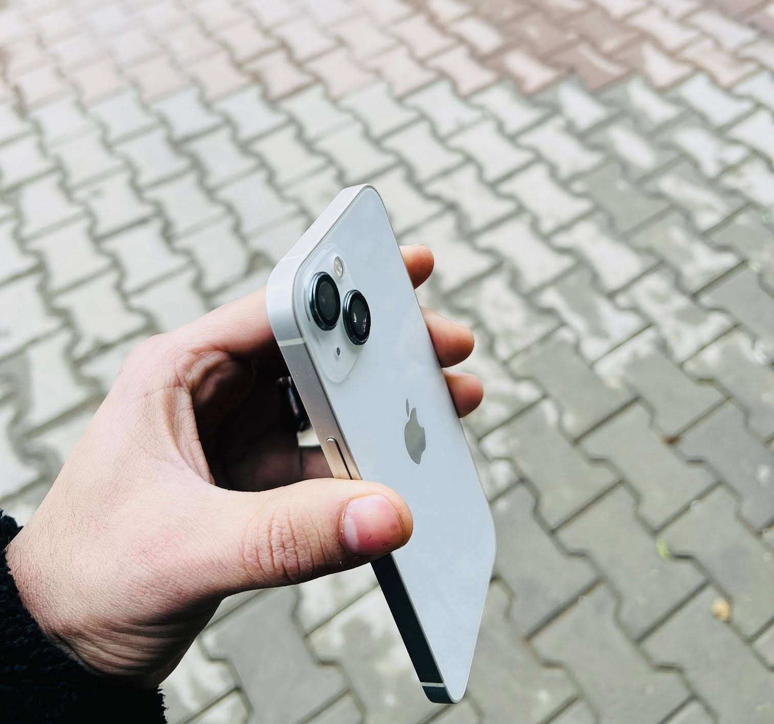 iPhone 13🔥
للمراوس ب 12 برو ماكس اهم شي دبل سيم وكله بلاد 

بطارية 93 🔋
ذاكرة 128🔥
دبل سيم كارت 🔥
جهاز نظيف بشكل زلغ ما بيه وبشرط 
ما مفتوح ولا مبدل بيه شي مال بيت الله يشهد 
***********
