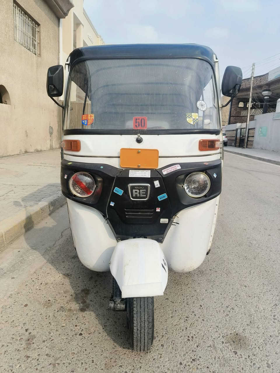 السلام عليكم تكتك موديل 2021 شهر 6 اوراق بيها ضربه بصفحه تكتك محرك يخبل كبل لشارع مكاني جسر ديالى القديم شارع 70 السعر 5600
 ***********
