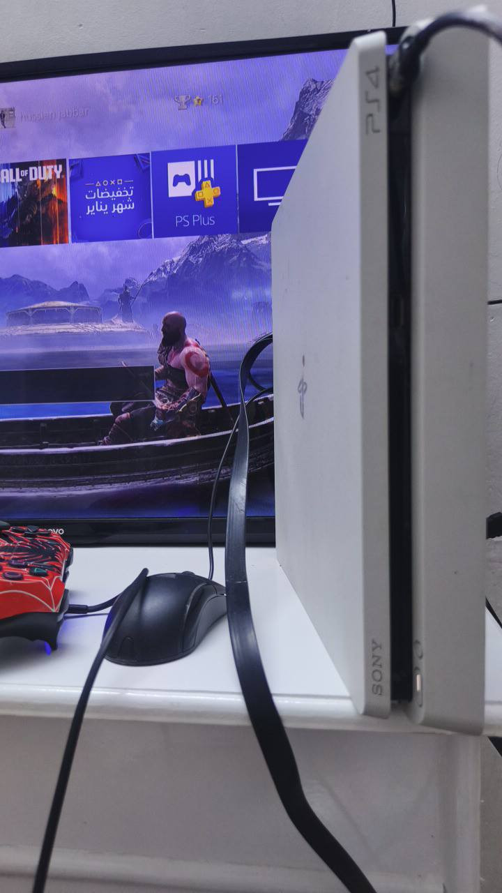 ​🎮 للبيع أو المراوس: PS4 Slim بحالة الوكالة (لوُك)
السلام عليكم.. للبيع جهاز PlayStation 4 Slim (أصلي غير مهكر) بمواصفات ممتازة ونظافة تامة.
​📋 تفاصيل الجهاز:
​الموديل: PS4 Slim.
​الحالة: الجهاز "لوُك" بمعنى الكلمة، غير مفتوح نهائياً (ستيكر الشركة الأصلي موجود).
​النظام: غير مهكر (يدعم اللعب أونلاين بشكل رسمي وبدون مشاكل).
​🕹️ الألعاب المتوفرة:
​الجهاز يحتوي على مجموعة من أقوى الألعاب:
​Call of Duty: Warzone (باتل رويال الأقوى).
​Battlefield 1 (تجربة الحرب العالمية الملحمية).
​Horizon Zero Dawn (عالم مفتوح وجرافيكس خيالي).
​

​المراوس: أرغب بالمراوس مع لابتوب (Laptop) أو كمبيوتر (PC) بمواصفات جيدة، مع الاتفاق على الفرق إن وجد.
​📍 الموقع: (بغداد الحسينيه)
📞 للتواصل: مراسلة الخاص أو الاتصال على الرقم: (مراسله الحساب او واتساب ***********)
