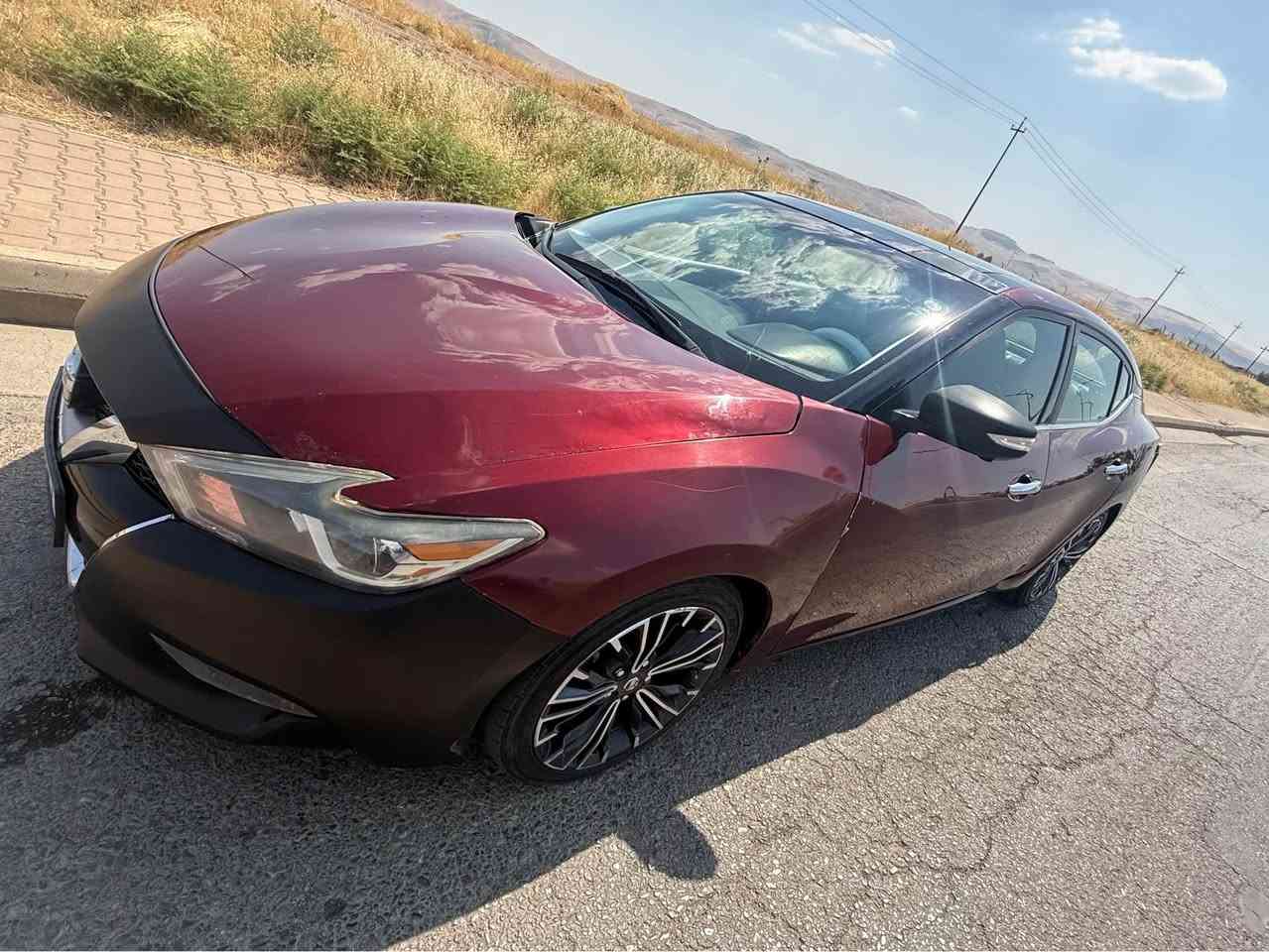 نيسان مكسيما ( 2017 Platinum )

لون ماروني

السيارة أعلى فئة 

  ابرز المواصفات :

- محرك (V6/3.5L) 300hp 

- ناقل حركة من نوع Xtronic CVT

    - نظام صوتي 11 سماعة من Bose 

- فتحة سقف بنورامية 

- مقاعد جلد مع تسخين وتكييف مقاعد امامية 

- تحكم كهربائي للمقاعد الامامية

- تسخين مقود مع تحكم كهربائي 

- تسهيل دخول وخروج السائق 

- دخول ذكي للأبواب الامامية 

- تشغيل عن بعد 

- ستارة خلفية كهربائية 

- اضاءة اسفل الدوس الخارجية 

- اضاءة امامية LED مع الضوء العالي

- مستشعر مطر 

-  تعتيم auto-dimming لمرآة السائق والوسطية

- Apple CarPlay

- رادار أمامي مع مثبت سرعة تفاعلي بخاصية فرملة طوارئ 

- نقطة عمياء 

- نزول المرآة عند الرجوع للخلف 

- رادارات خلفية (عند الرجوع للخلف (خدمة الركن أو الخروج من موقف)، النظام ينبهك إذا يوجد سيارة تقترب من الجانبين الخلفيين باستخدام حساسات خلفية / رادارات.

- حساسات امامي خلفي

- نظام كامرات 360 درجة (امامي،خلفي،جانبي)

- ماوس تحكم بالشاشة

- ذاكرة مقعد السائق عدد 2 

- ويل حجم 18 انش

وبقية المواصفات المعروفة

ممشى السيارة 153 كيلو

————————————

ضرر السيارة مثل ما موضح بالصور السونار باب وجاملغ فقط وبارد بل بنيد.

————————————

بالنسبة لصيانات السيارة:

عليها إدامة كاملة للمحرك 

زيت الگير والفلاتر (گير السيارة بشرط)

————————————السعر 110 وبيها مجال 

السيارة  شرط التحويل 

رقم اربيل جديد
*********** بيجي, صلاح الدين

