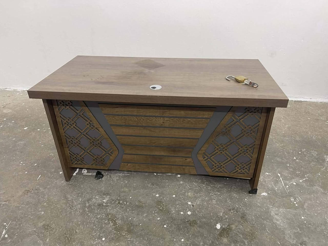 ميز مكتبي سعره 80 عنوان موصل رشيديه


**إذا كنت صاحب هذا الإعلان وتريد حذفه لأي سبب، رجاءا أرسل رسالة إلى الدعم الفني**