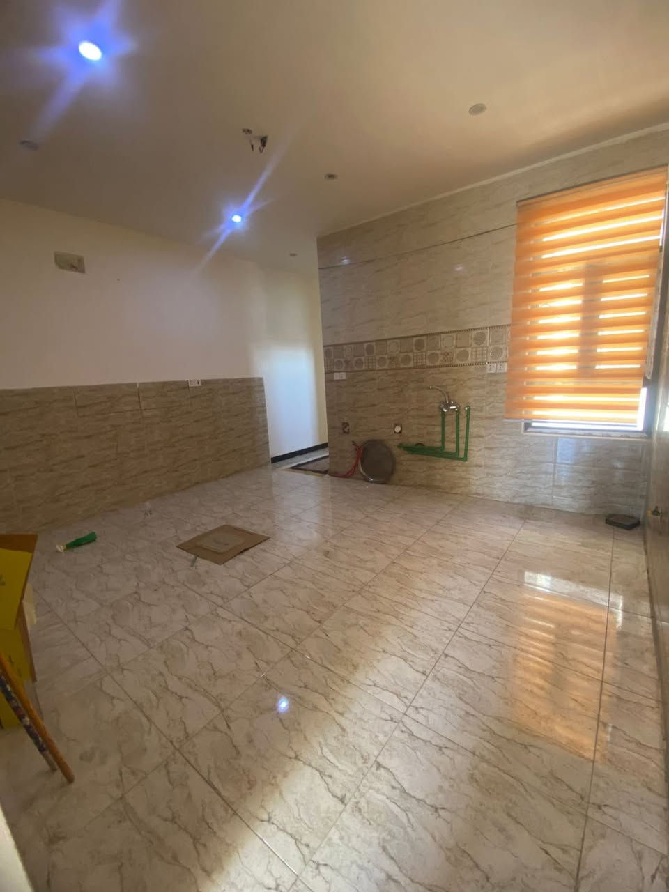 للايجار في السيدية
وحدة سكنية طابق ثاني مساحه ١٢٥ مدخلين

تحتوي على غرفتين نوم وصاله ومطبخ وخدمات 

نظيفة وجديده

الايجار ٦٥٠ الف 

الموقع ام الكطن

للاستفسار ***********
