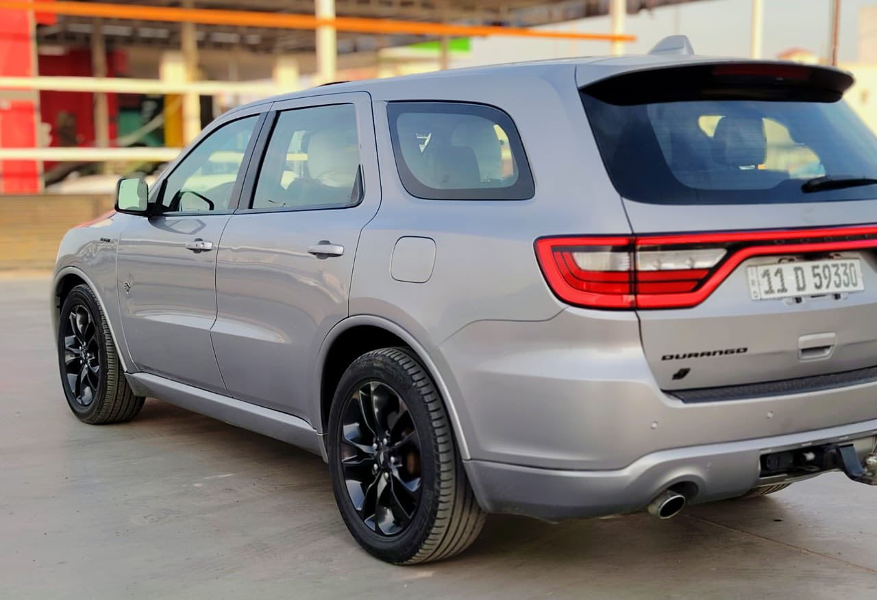 السلام عليكم دوج درنكو  R/Tفول موصفات الاخير1/1⚡️امريكي موديل 2021 اصل وراد امريكي حادثها جاملغ وبنيد فقط كير مكينه جديد مكفولات لا فتح ولا كلشي ع وضع شركه جاهزه من كلشي تخم تاير جديد صدر جديد موصفتها ما تخلص
فئهR/T
فتحه سلايد روف 
بصمه تشغيل وبصمه ابواب وبصمه جنطه
جنطه كهرباء
شاشه كبير اعطال نضام ذكي يدعم كار بلي
شاحن لاسلكي+ شحن تايب سي
وضعيات قياده( نورمل &ايكو& سبورت ✈️)
كراسي اماميه كهرباء+ دافئه تبريد + جلد 
نقطه مياء + رادرات جانيه وحساست خلفي امامي انذار عند القياده
مكينه8vعليها برمجه اقلاع ✈️
سبعه راكب 
ماشيه 64milميل
سياره رقم بغداد انكليزي11بسمي وين تحويل سعر مناسب اتصل *********** مكاني بغداد وبل خدمه واسف ع اطاله
