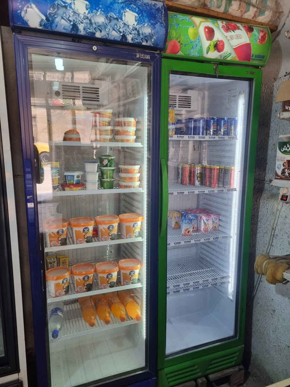 سلام عليكم
3عارضات ايكور تركية وحدة منهن ام بابين مستخدمات استخدام قليل  
2جام خانة  مستخدم للبيع 
1شاشة سمارت للبيع 
رفوف للبيع 
الموقع : بغداد / العبيدي  / الفرع المقابل لحسينية سيد شهداء أسواق ابو سجاد 
لتواصل و الاستفسار  واتساب فقط  : *********** او ***********
