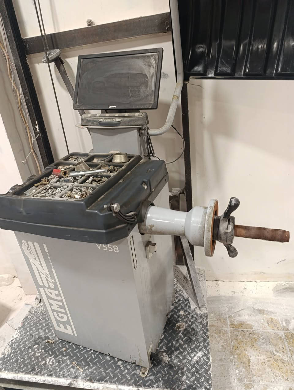 بلنص ليزر نوع ايكما ايطالي السعر 30ورقه وبي مجال ما مستخدم قليل العنوان بغداد هاتف ***********
