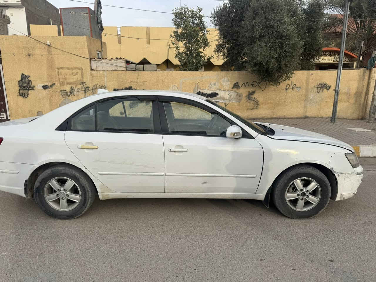 سوناتا ٢٠٠٩محرك ٢٠٠٠ خليجي كلين تايتل، بيها حادث في الباب الخلفي للراكب ومبدل.
أبيع صبغ عام، مكفولة من الكلبة والجراد مبدل محرك جديد وتفرعات جديدة عليها أدامة كاملة.
 المكان ديالى المقدادية 
السعر ٩٥ وبيها مجال بسيط.
للإستفسار واتس: ***********
