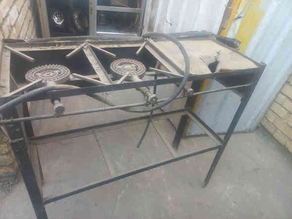 خيمه طول ٤ عرض ٣  حديد ثقيل وقماش سعر ٤٥٠  قفل ألف مكان بغداد لامين أسكينه رقم التليفون***********  ميز حديد سعر ٣٠ قفل نضافت ١٠٠بل١٠٠  عندي خمسه ميوزه خلاطات شربت البيع سعر واحد ٥٥ ألف قفل عندي ٣ نضافت ١٠٠بل١٠٠  طباخ مال جاي سعر ٧٥٠ ألف
