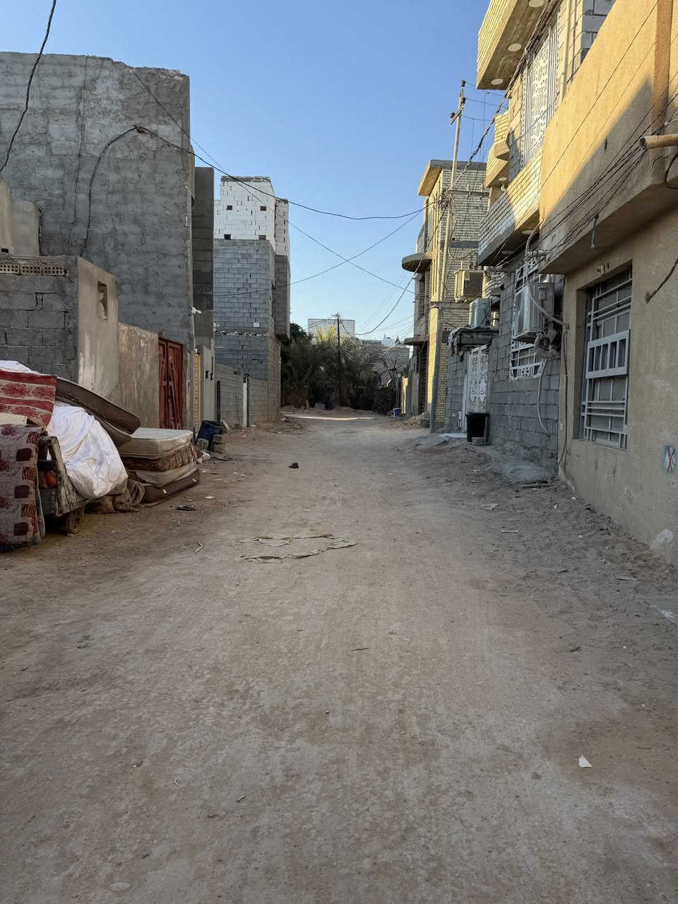 بلاش بلاش بلاش (30) مليون
يالله السلام عليكم 

قطعه ارض مساحه (100)متر

جنس العقار طابو سند (25) قرار محكمه

خدمات كامله :ماء/مجاري/كهرباء

الشارع الكدامهه عرض (7) متر 

تبعد عن طريق الزوار  مسافه (100) متر

العنوان كربلاء كنطره السلام 

تبعد عن مرقد الامام الحسين ع مسافه كيلوين

(تصلح سكن)(تصلح حسينيه)

السعر (30) مليون 

مزيد من المعلومات تصال او مراسله عبر الوتساب 

علاء العبودي 

***********

***********
