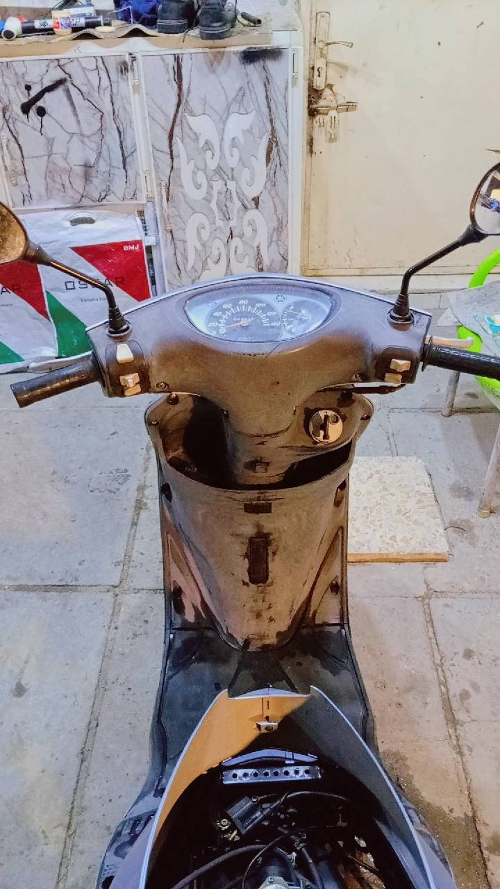 سلام عليكم بريز لايت جوة كفالة عامة من كفر ومكينة دراجة اخت الرمبة عارضهة 750 وبيهة مجال قليل الشراي يخابر مكاني جسر ديالة ***********
