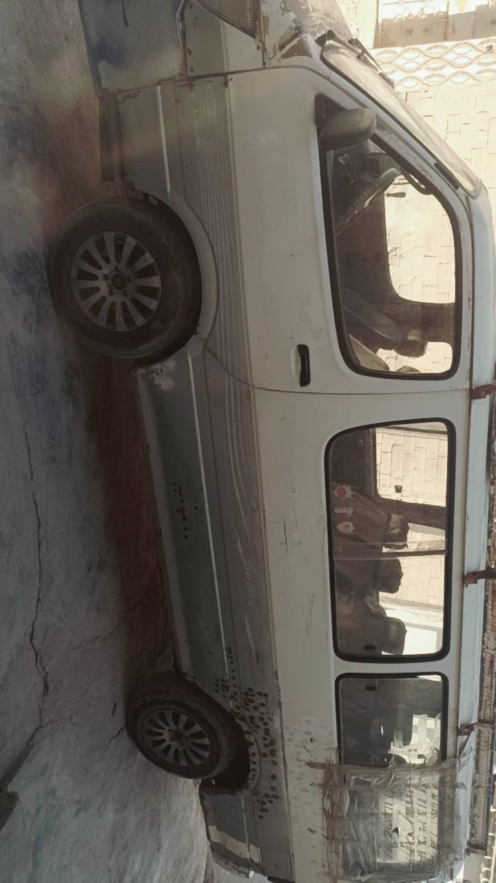 السلام عليكم جنبي 2007 رقم صدامي أبيع كوم حديد محورة ونجي اوتماتيك قبل 4 أشهر كير مكينة كاردن أكسل كفالة كهربائيات شغالة  مكاني ديالى منصورية الجبل 
السعر 18 وبي مجال 
الرقم/***********
