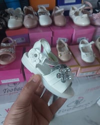 صنادل أطفال • مقاسات ٢١-٣٦ • الكوت حي الزهراء