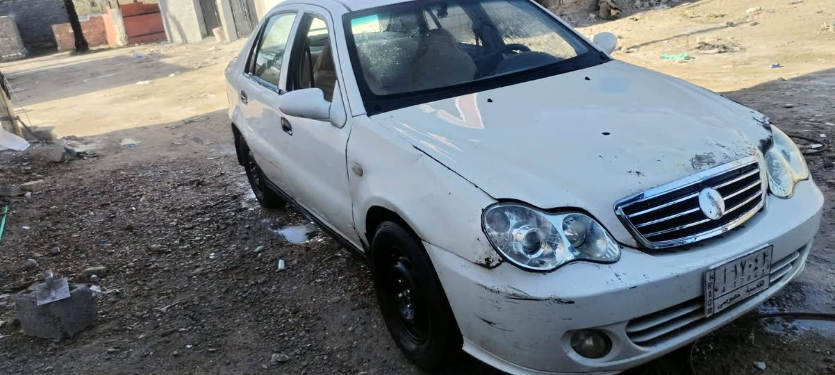 سلام عليكم سي كي. مديل2013 حدادية نص عمر تايرات نص عمر. محرك مكفول سياره ضربته. مئشر عليها جاهزه من كلشي تحويل ثاني يوم مضمون سعر27 وبيها  مجال ***********
