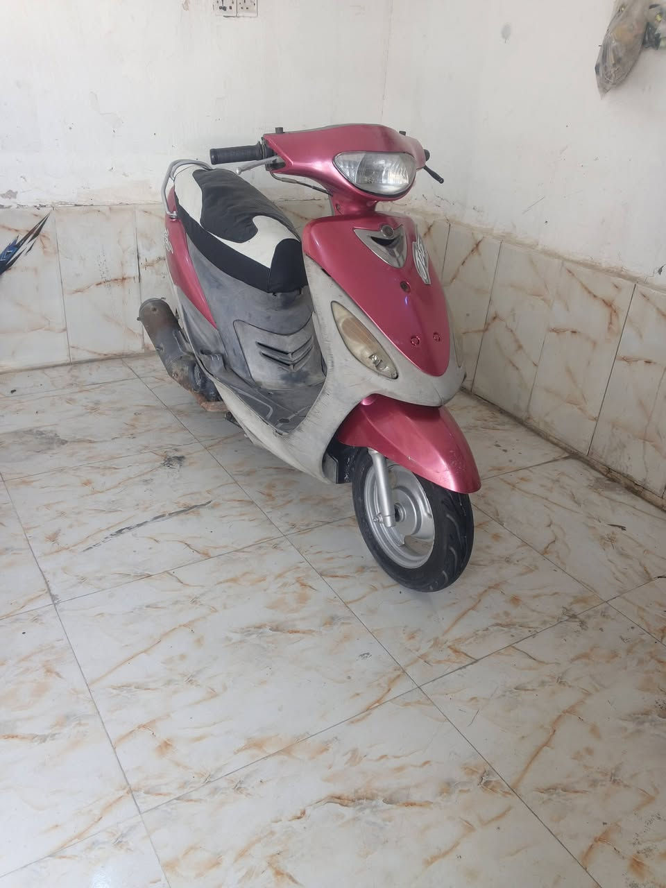 ماكس منغولي 50 بلاد كله شغال ونضافه فول خير من الله كلشي ماتخسر عليه جاهزه وكامله علخير سلف هندر كهربأيات ساعه شرط شلعه ومشي سعر (550) مكاني ناصريه مركز حي تضحيه رقم الهاتف *********** بيه واتساب الشراي يتصل ويدلل
