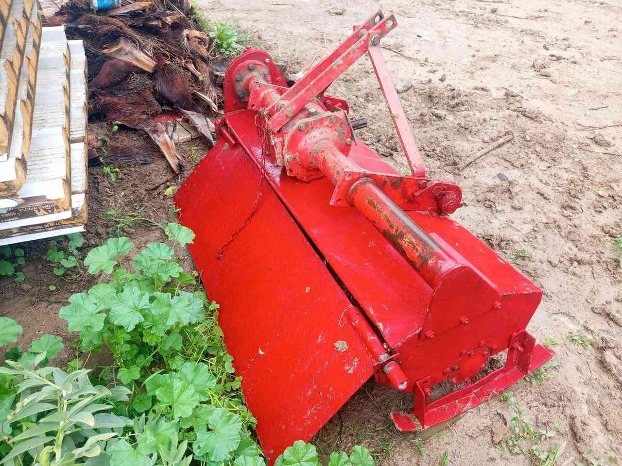 السلام عليكم للبيع رفاسه ينمرياباني تشتغل على جميع المكائن الزراعية الصغيرة والكبيرة  من حجم 16الى حجم 35مكاني بغداد الاتصال على الرقم ***********
